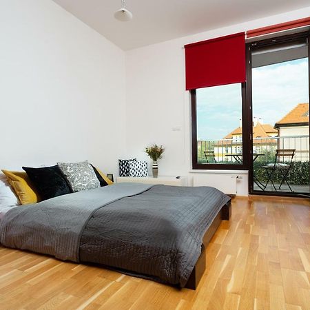Prague Days - Family 2Bdr Apt - Garage Parking - Balcony ภายนอก รูปภาพ